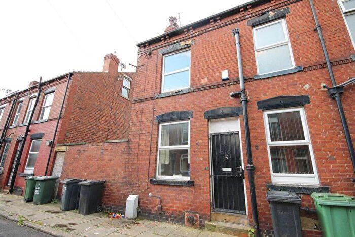 2 Bedroom Terraced House To Rent In Marley Terrace, Leeds, LS11