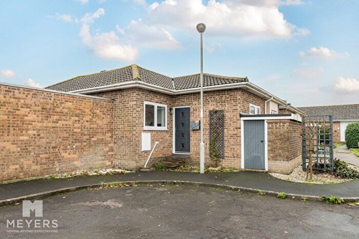 2 Bedroom Bungalow For Sale In Jeremy Close, Wareham, BH20