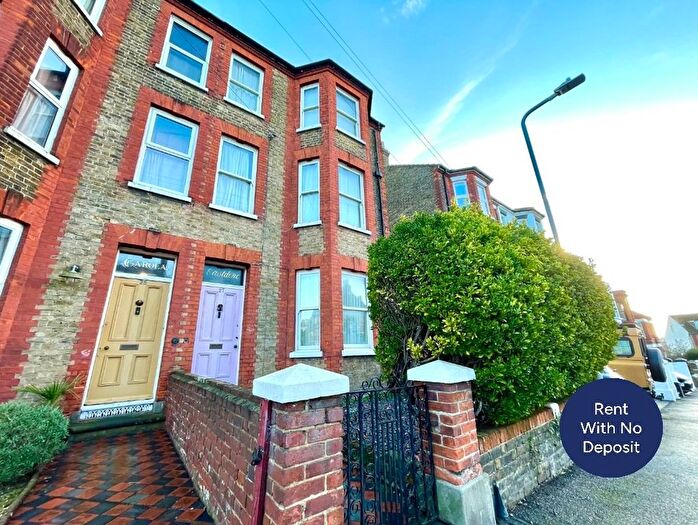 4 Bedroom End Terrace House To Rent In Prices Avenue, Margate, CT9