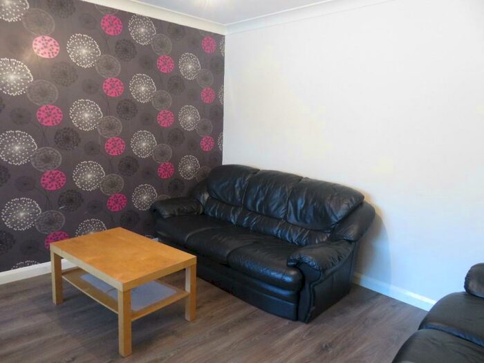 8 Bedroom Semi-Detached House To Rent In Ingham Grove, Nottingham, NG7