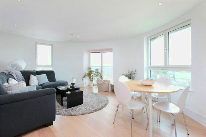 2 Bedroom Flat To Rent In The Library Building, Clapham, London, SW4