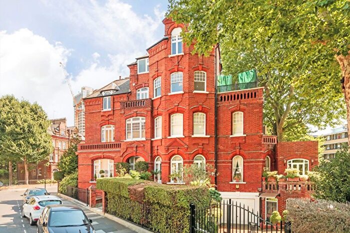 3 Bedroom Flat To Rent In Mornington Avenue, West Kensington, W14