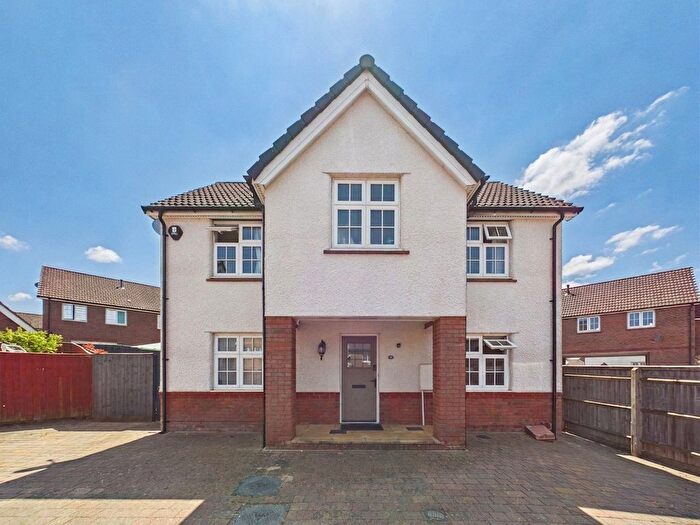 4 Bedroom Detached House For Sale In Baily Place, Cheswick Village, Bristol, BS16