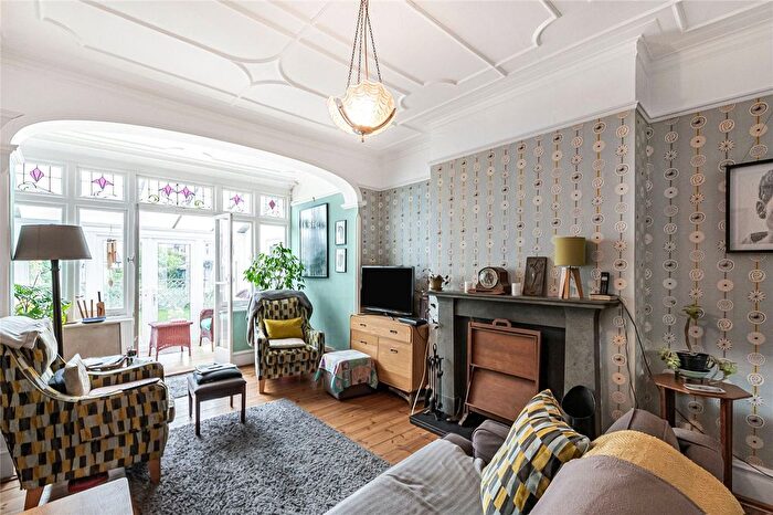 5 Bedroom Semi-Detached House For Sale In Woodnook Road, Furzedown, SW16