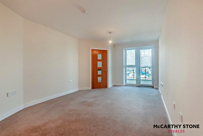 1 Bedroom Apartment For Sale In Viewpoint, Harbour Road, Gosport, PO12