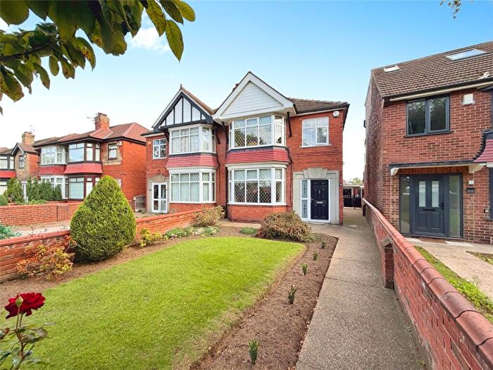 3 Bedroom Semi-Detached House For Sale In Thorne Road, Wheatley Hills, Doncaster, South Yorkshire, DN2