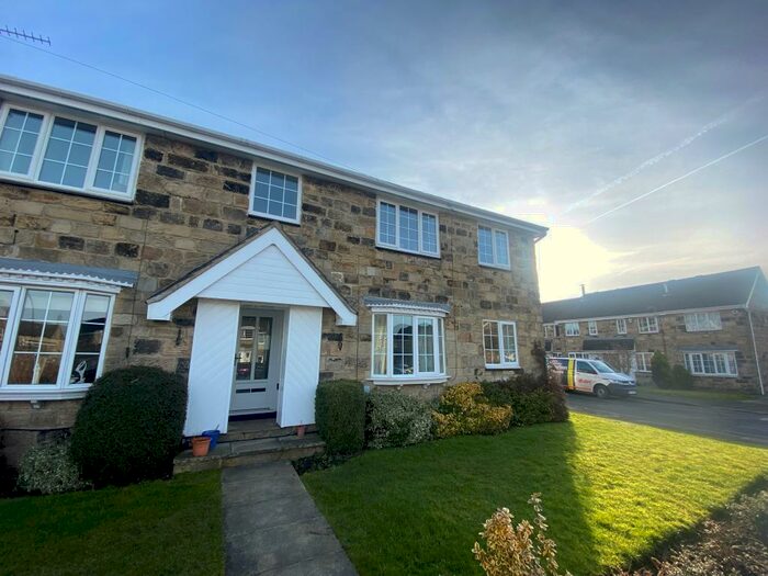 1 Bedroom Flat To Rent In Lea Mill Park Close, Yeadon, LS19