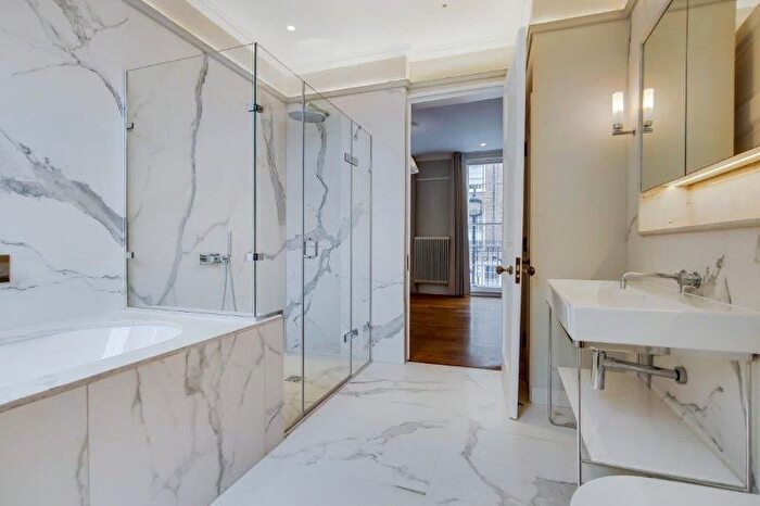 4 Bedroom Terraced House To Rent In Dorset Street, Marylebone, London, W1U