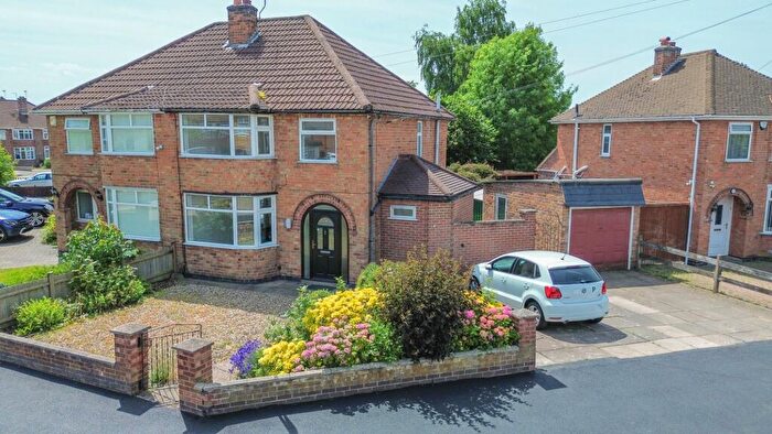 3 Bedroom Semi-Detached House For Sale In Queensgate Drive, Leicester, LE4
