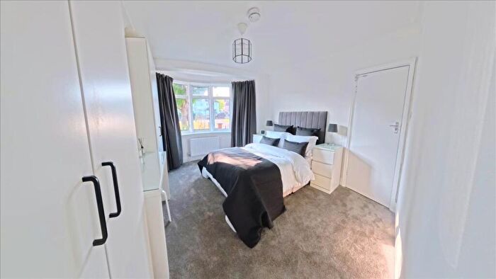 4 Bedroom House To Rent In Church Lane, London, NW9