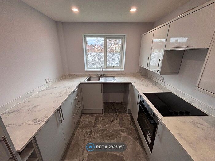 2 Bedroom Flat To Rent In Ashtongate, Preston, PR2