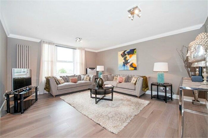 3 Bedroom Flat To Rent In St John's Wood Park, St John's Wood, London, NW8