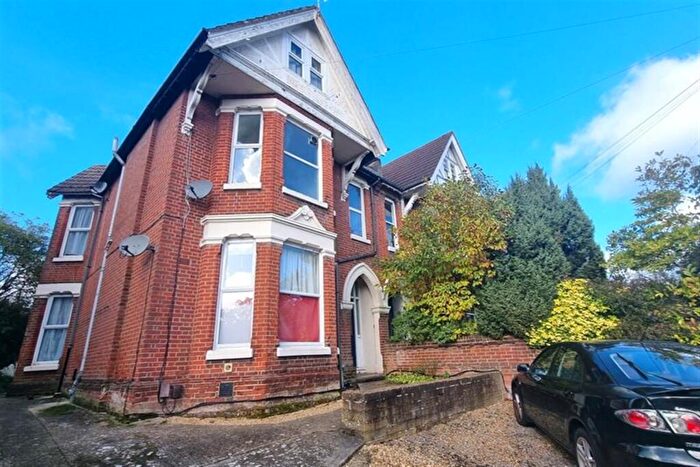 1 Bedroom Flat To Rent In Shirley, SO15