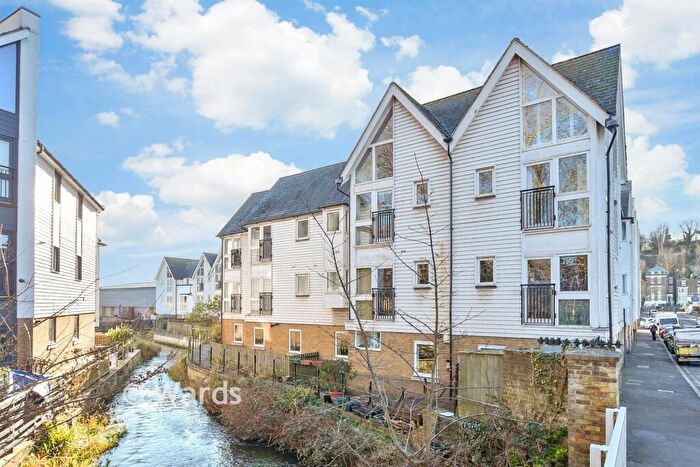 2 Bedroom Flat For Sale In Beaconsfield Road, Dover, Kent, CT16