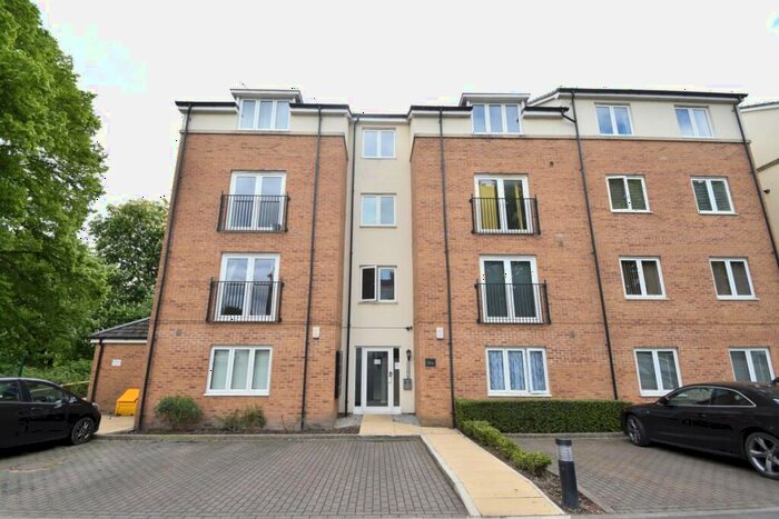 2 Bedroom Flat To Rent In Holly Way, Killingbeck, LS14