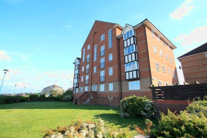 2 Bedroom Apartment To Rent In Chandlers Drive, Erith, Kent, DA8