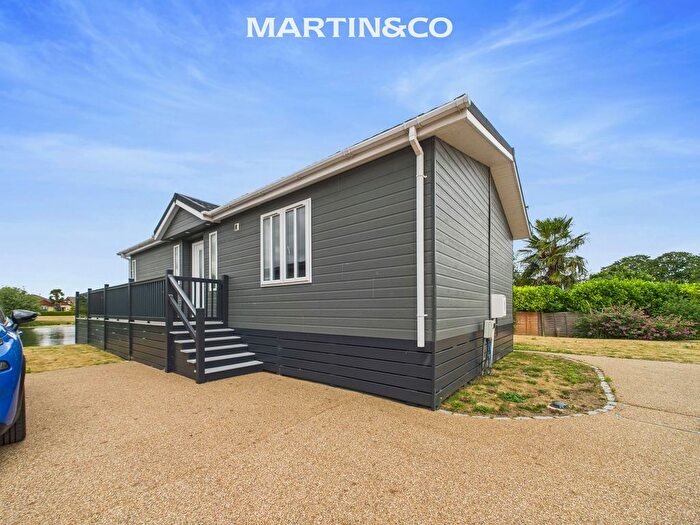 2 Bedroom Detached Bungalow For Sale In Thames Retreat, Staines-Upon-Thames, TW18