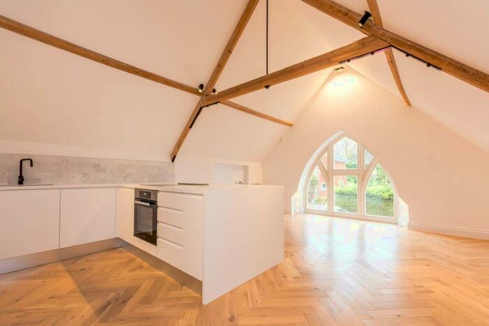 2 Bedroom Maisonette To Rent In Down Road, Merrow, Guildford, GU1