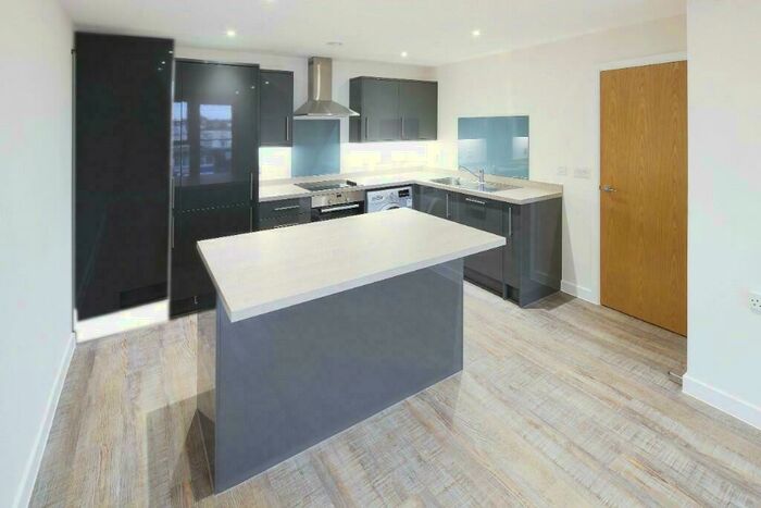 1 Bedroom Apartment To Rent In Queensway, Southampton, Hampshire, SO14