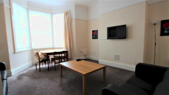 4 Bedroom Terraced House To Rent In Warton Terrace, Heaton, Newcastle Upon Tyne, NE6