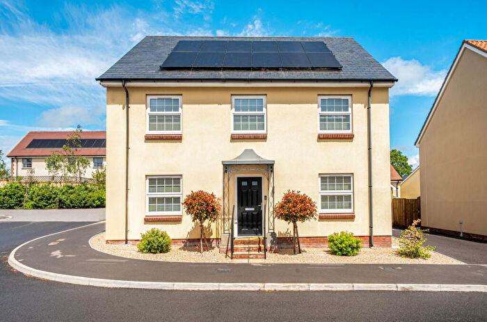 4 Bedroom Detached House For Sale In Longfield Drive, Wedmore, BS28