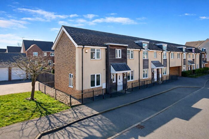 3 Bedroom Semi Detached House For Sale In Wenford, Broughton, Milton Keynes, MK10