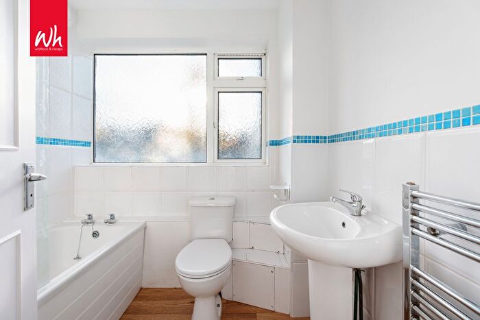 2 Bedroom Flat For Sale In Hangleton Road, Hove, BN3