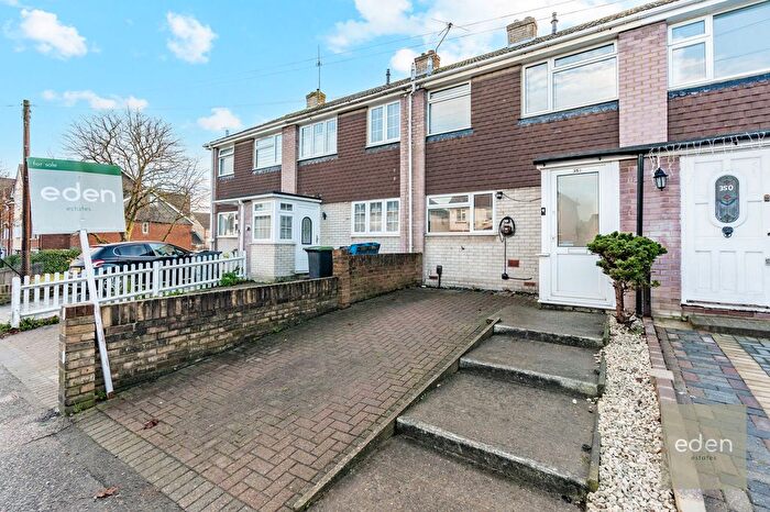 3 Bedroom Terraced House For Sale In New Hythe Lane, Larkfield, ME20