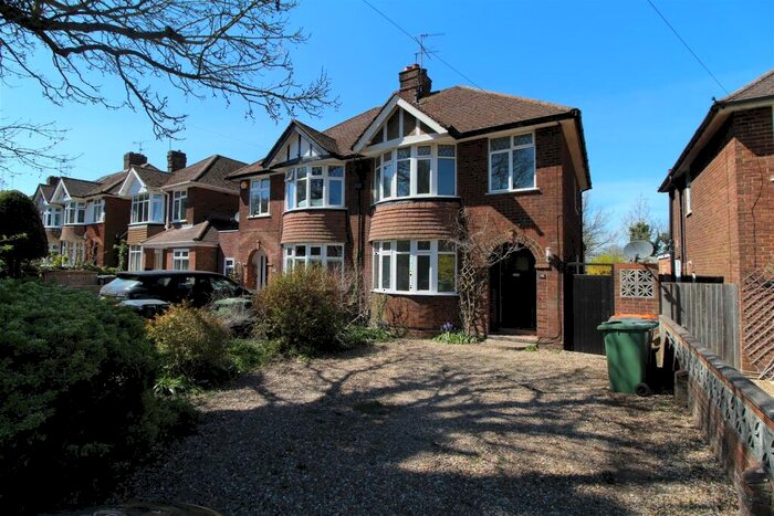 3 Bedroom Semi-Detached House To Rent In Canesworde Road, Dunstable, LU6