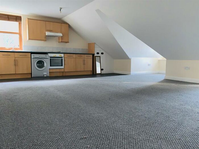 1 Bedroom Flat To Rent In Beverley Road, Hull, HU5