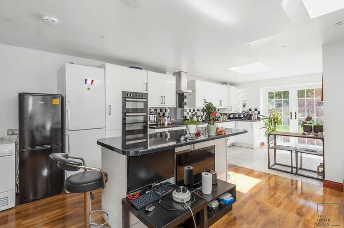 4 Bedroom Semi-Detached House To Rent In Recreation Road, Guildford GU1