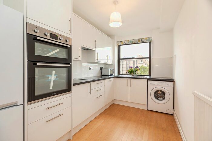 1 Bedroom Flat To Rent In Lorne Gardens, Holland Park, London, Kensington &amp; Chelsea, London, W11