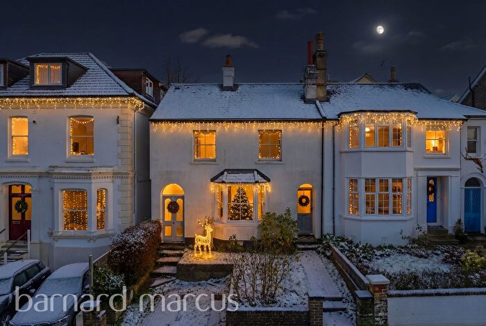 3 Bedroom Semi Detached House For Sale In Upper Bridge Road, Redhill, RH1