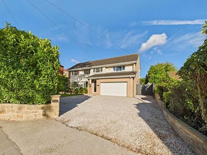 5 Bedroom Detached House For Sale In Avondale, Pontefract Road, Ackworth, Pontefract, WF7