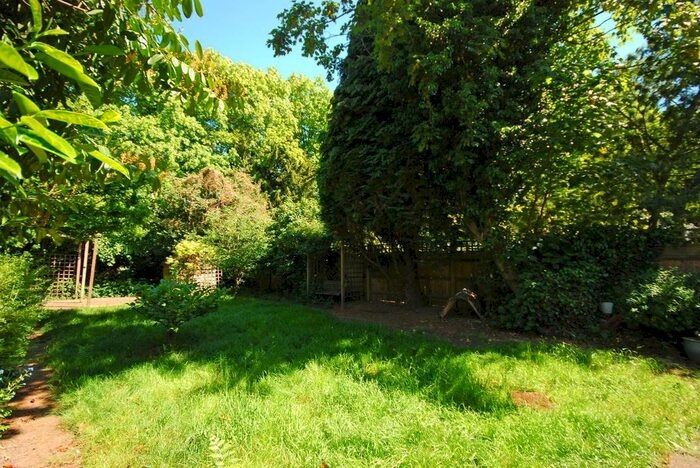 2 Bedroom Flat To Rent In Fassett Road, Kingston, Kingston Upon Thames, KT1