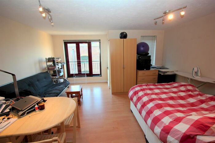 Studio To Rent In Towerside, Wapping High Street, Wapping, E1W