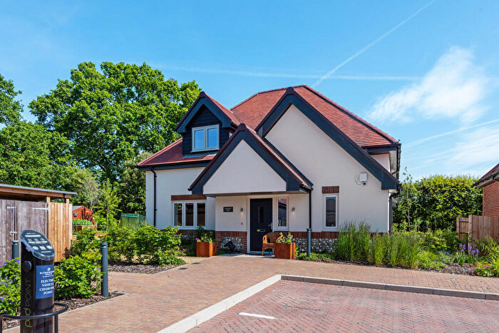 2 Bedroom Cottage For Sale In Hambledon Lodge, Wittcomb Way, Horndean, Waterlooville, Hampshire, PO8