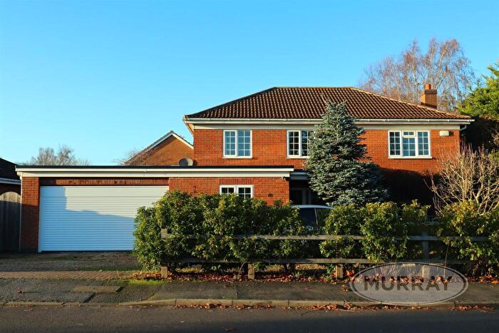 4 Bedroom Detached House For Sale In Kestrel Road, Oakham, Rutland, LE15