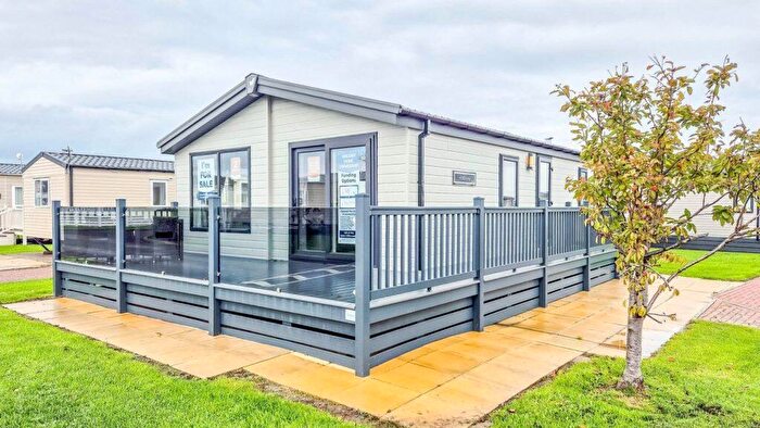 2 Bedroom Park Home For Sale In Amble Links Holiday Park, NE65