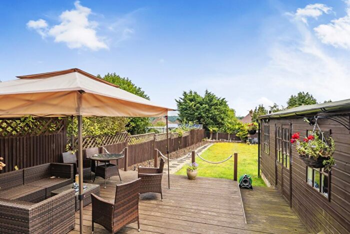 4 Bedroom Semi-Detached House To Rent In Layhams Road West Wickham, BR4