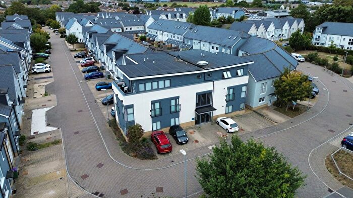 2 Bedroom Flat For Sale In Kings Way, Folkestone, CT19