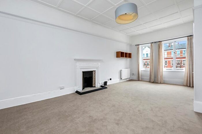 2 Bedroom Apartment To Rent In Belsize Grove, Belsize Park, NW3