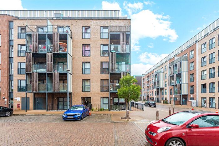2 Bedroom Flat For Sale In Maxwell Road, Romford, RM7
