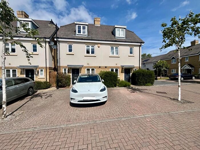 4 Bedroom Terraced House To Rent In Brookwood Farm Drive, Woking, GU21
