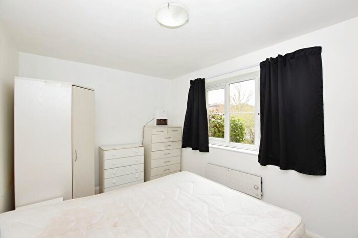 1 Bedroom Flat To Rent In Stubbs Drive London, SE16