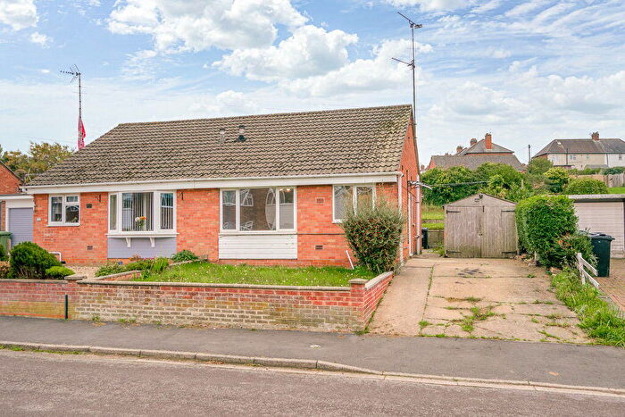 2 Bedroom Semi-Detached Bungalow For Sale In Wroxall Drive In Grantham, NG31