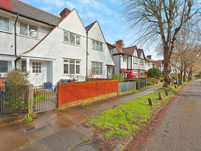 4 Bedroom Terraced House To Rent In Park Drive, London, W3