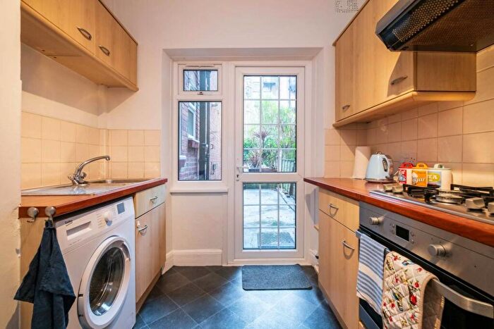 1 Bedroom Flat To Rent In Buckingham Close, Bath Street, Brighton, BN1
