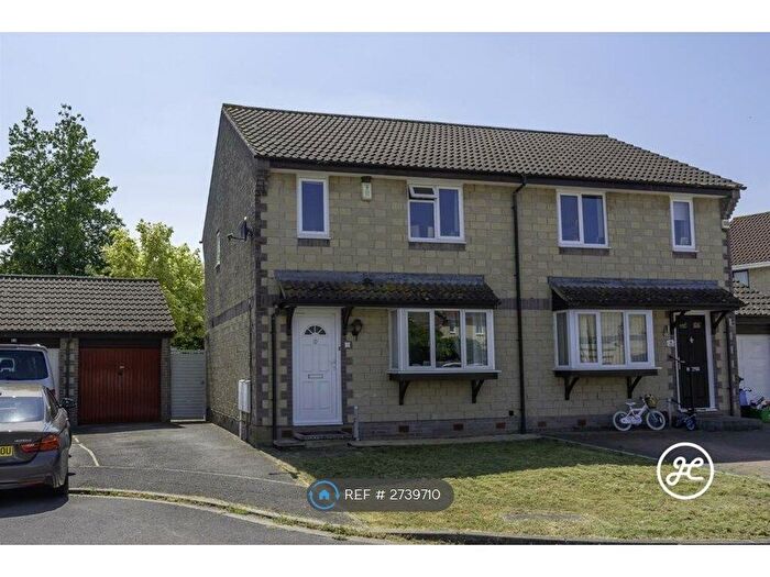3 Bedroom Semi Detached House To Rent In Hazelwood Drive, Bridgwater, TA6
