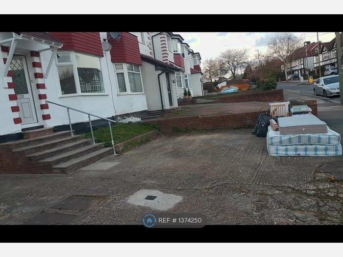 3 Bedroom Semi-Detached House To Rent In Holders Hill Road, London, NW7